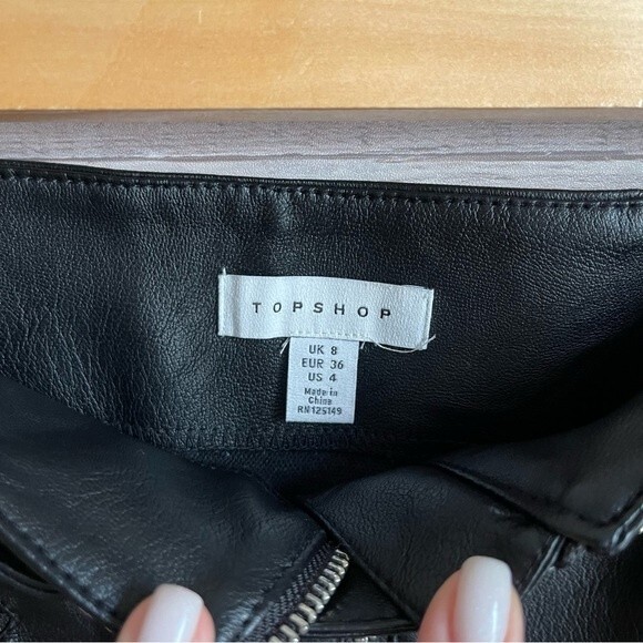 Topshop Faux Leather Motorcycle Skirt in black size 4 - Picture 3 of 7